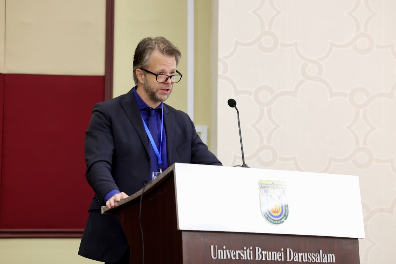 Associate Professor Tamas Makany underscored the importance of human-centred AI learning and regional collaboration in developing ethical, inclusive and future-ready education across ASEAN+3.