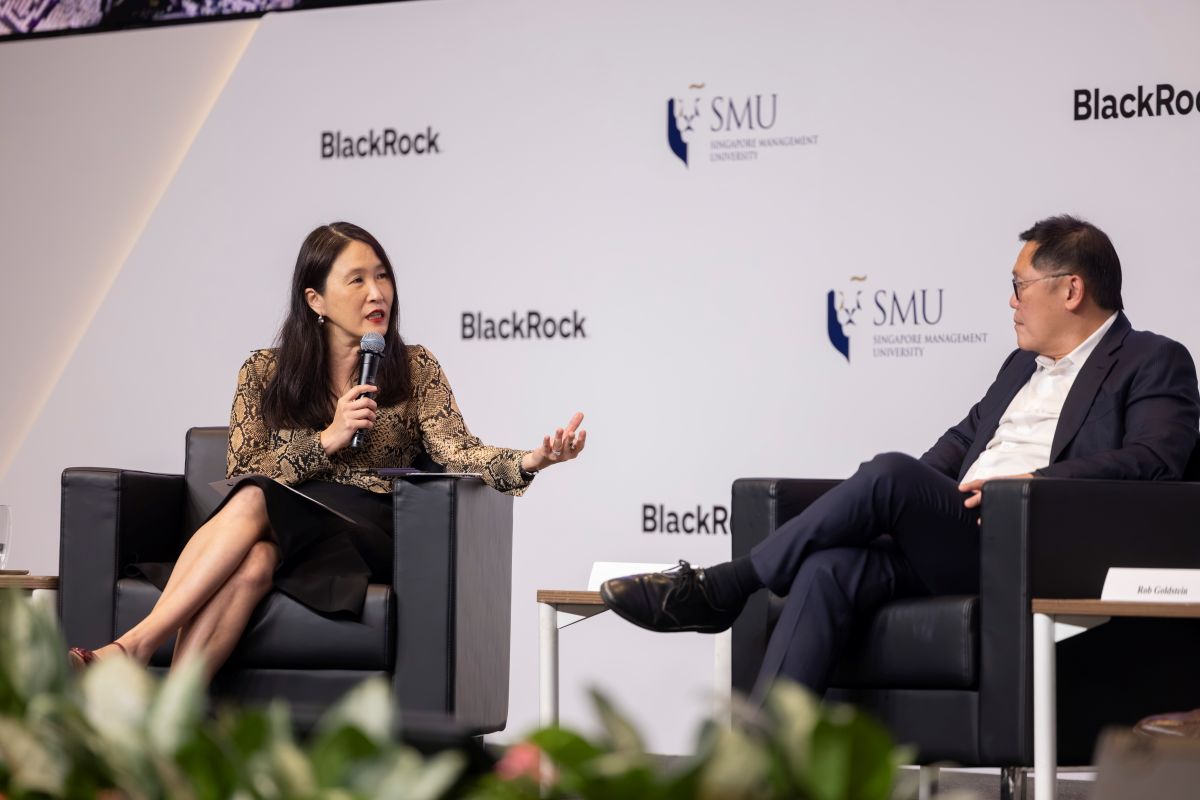 Professor Lim engaged with the panellists on the importance of fundamentally rethinking business models, and the increasing importance of human values like critical thinking, articulation and judgement.