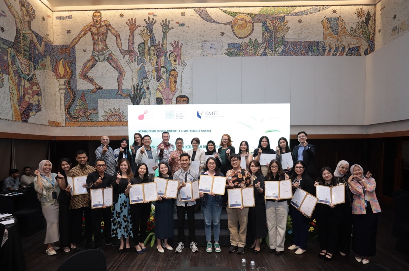 Congratulations to our graduates and participants in Jakarta - a cross-section of leaders, educators, and future professionals driving Indonesia’s vision for a collaborative ecosystem in sustainable finance and innovation.