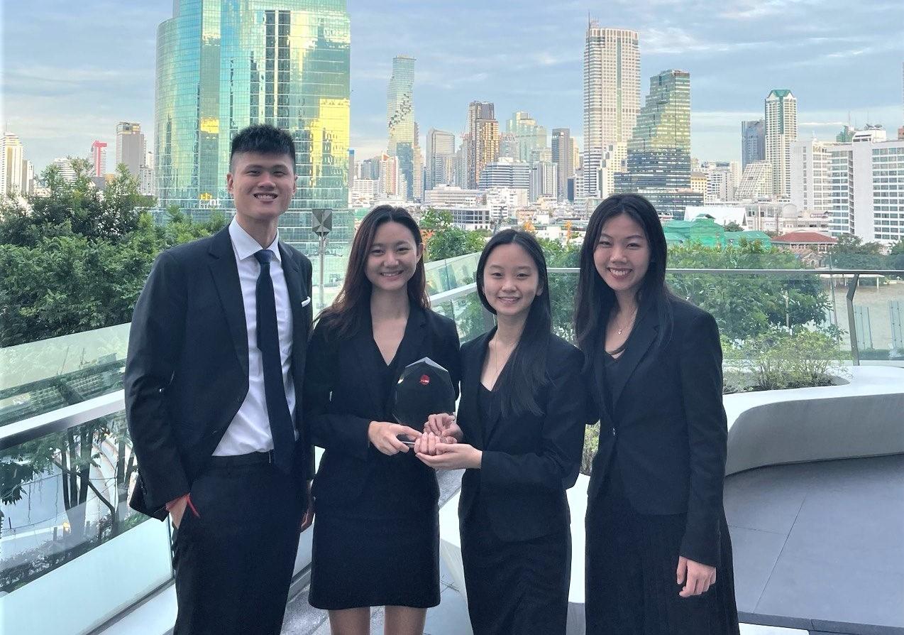 team-cognitare-does-smu-proud-at-thammasat-undergraduate-business