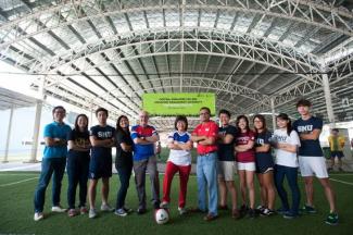 Mayor Denise Phua, SMU President Prof Arnoud De Meyer, Football Association of Singapore President Zainudin Nordin and SMU student leaders of various student groups and CCA clubs.