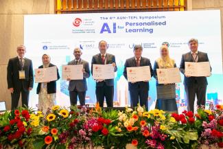 SMU Vice Provost (Education), Prof Venky Shankararaman (second from left, front) with senior leaders and educators from the ASEAN University Network, at the 4th AUN-TEPL Symposium held on 28 May 2024 in Bangkok.