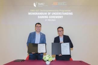 (L-R) Jack Lim, Executive Director of SMU Academy, and Nick Chan, Principal of SST.