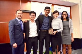 (L-R) Assoc. Prof Kin Lo (Unveristy of British Columbia) with Jordan Widjaja, Sashikumar Kannappan, Jamie Lim Zhi En, Soundarya Rajan.