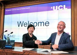 SMU Provost Prof Lily Kong and and UCL Dean of the Bartlett Faculty of the Built Environment Alan Penn signed the first SMU-UCL Memorandum of Agreement for an accelerated 3+1 programme between SMU’s Bachelor of Science (Information Systems) in Smart-City Management and Technology (SMT) and UCL’s Master of Science in Smart City and Urban Analytics.