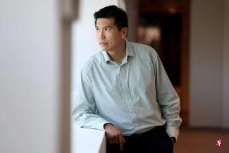 周祥龙副教授是首名获选进入联合国最高气候科学机构——政府间气候变化专门委员会担任联合主席的新加坡人。他认为,长远来说,海平面上升将是全球最具破坏力的气候危机。这会是他在担任联合主席期间重点关注的课题。(龙国雄摄)