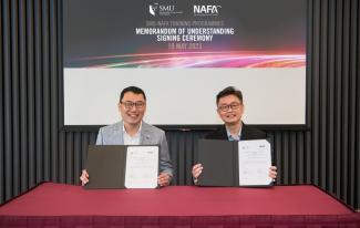 (L-R) Mr Jack Lim, Executive Director of SMU Academy and Dr Jeffery Tan, Dean of Nafa Centre for Lifelong Education.