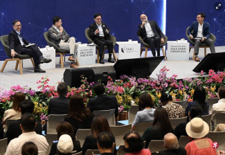 Deputy Prime Minister Heng Swee Keat (centre on stage) attends an education forum titled "Southeast Asia and Our Shared Future" and shares his views with other panelists. They include Carro founder Tan Chee Cheng (second from left), Singapore Management University Board Chairman and DBS Bank President Peter Gober, and entrepreneur Aldi Haryopratomo. The moderator is SMU Provost Professor Tan Chin Leong (first from left). (Straits Times)