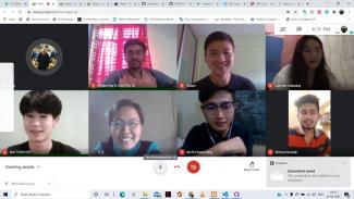 SMU student Shaun Phua (top row, 2nd from right) with team members (top row L-R), Shivam Suchak, India; Pruthvi Raj, India; Lee Ann Cabuslay, Philippines; (bottom row L-R) Nuttapong Sitprasertnand, Thailand; Mentor Dr. Zar Zar Linn, Myanmar; Long Kue, Laos; Shivam Suchak, India.