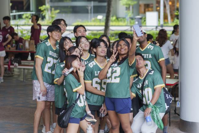 Freshmen bonding over orientation games
