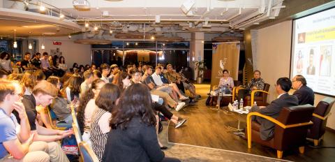 Rapid fire questions sparked lively discussions at the fireside chat Q&A session on “Asian Insights.”